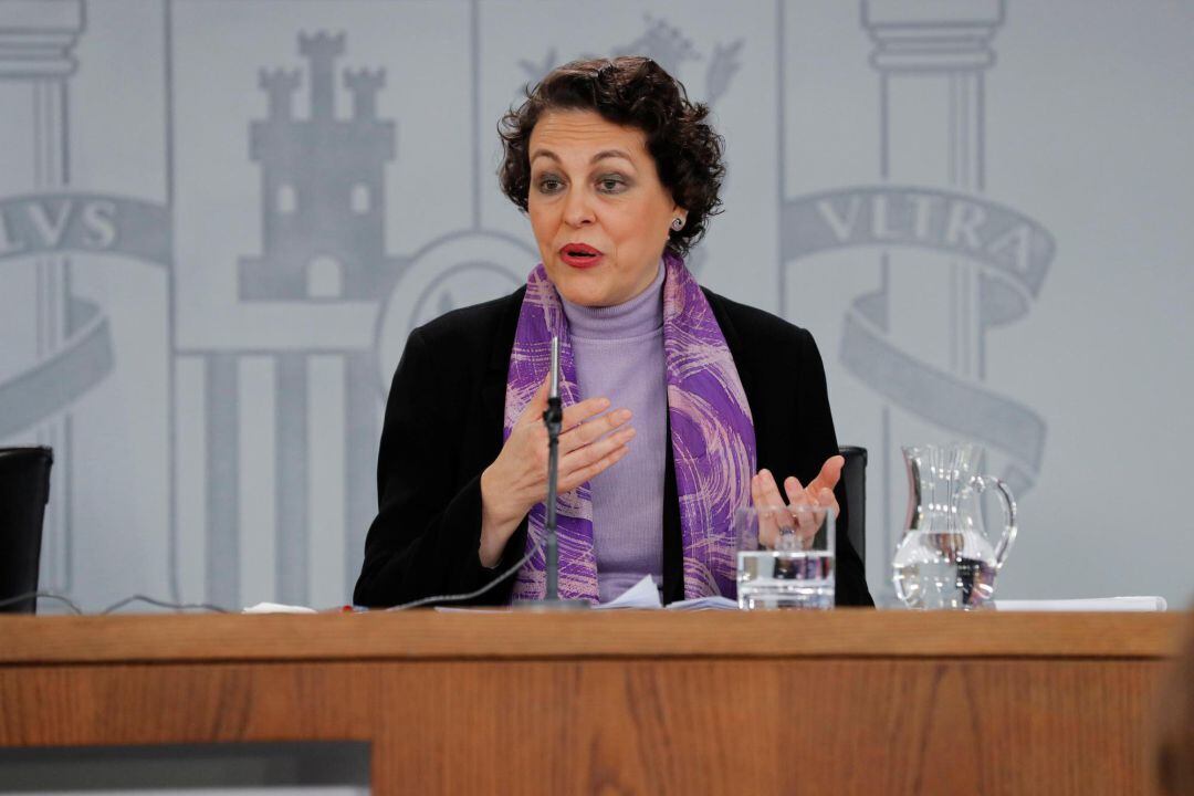 La ministra de Trabajo, Magdalena Valerio, durante la rueda de prensa celebrada tras la reunión del Consejo de ministros.