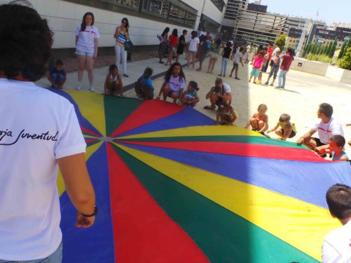 Más de 400 jóvenes de las Islas participan como voluntarios en Cruz Roja