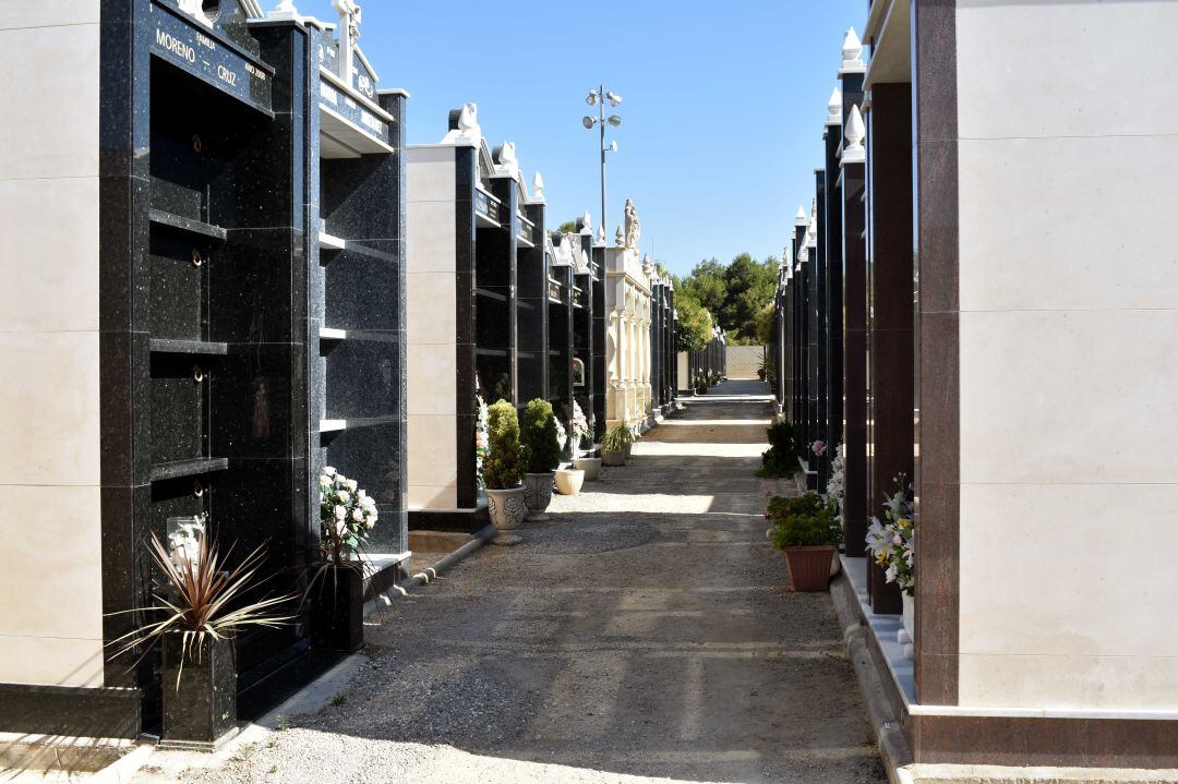 Calles del cementerio de Petrer