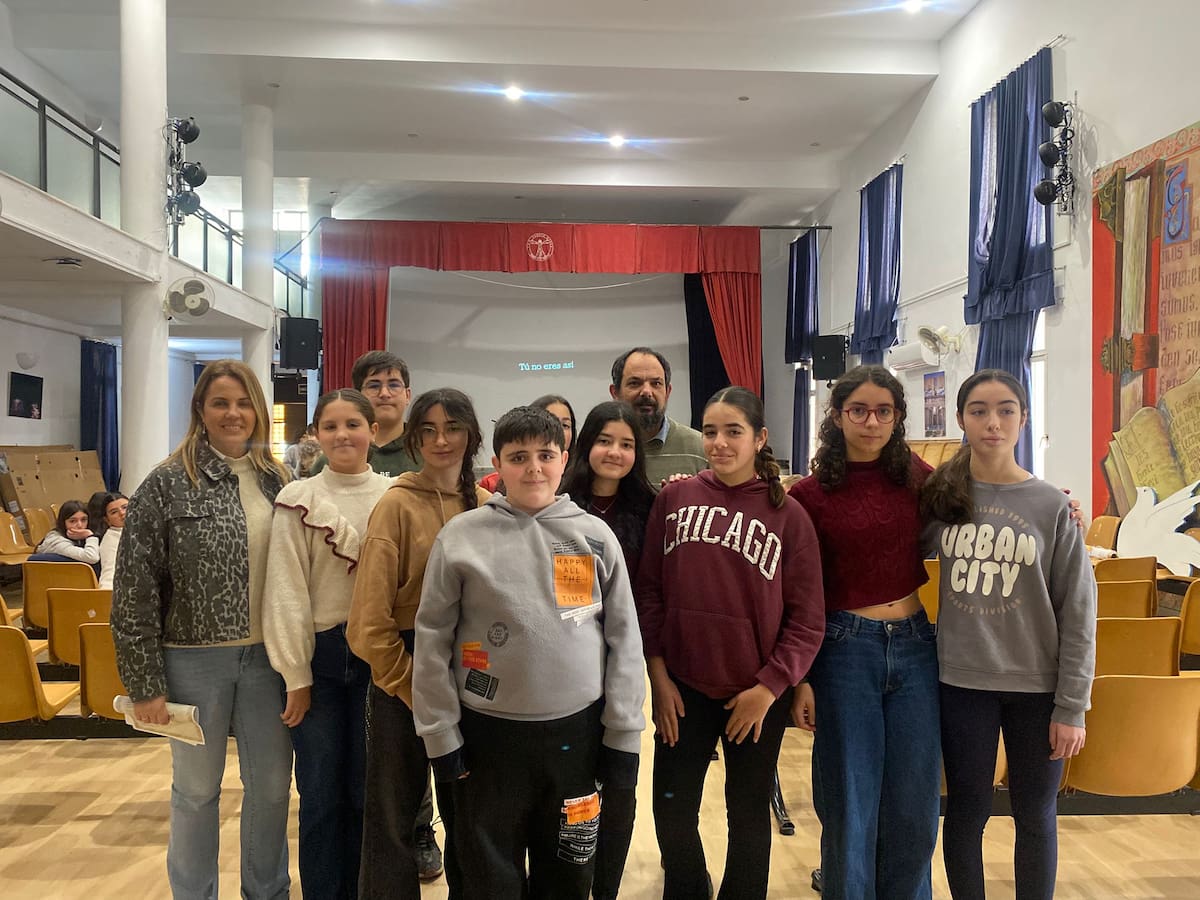 Alumnos de 1º de ESO del IES Fuente Nueva crean un corto para concienciar sobre el uso responsable del móvil