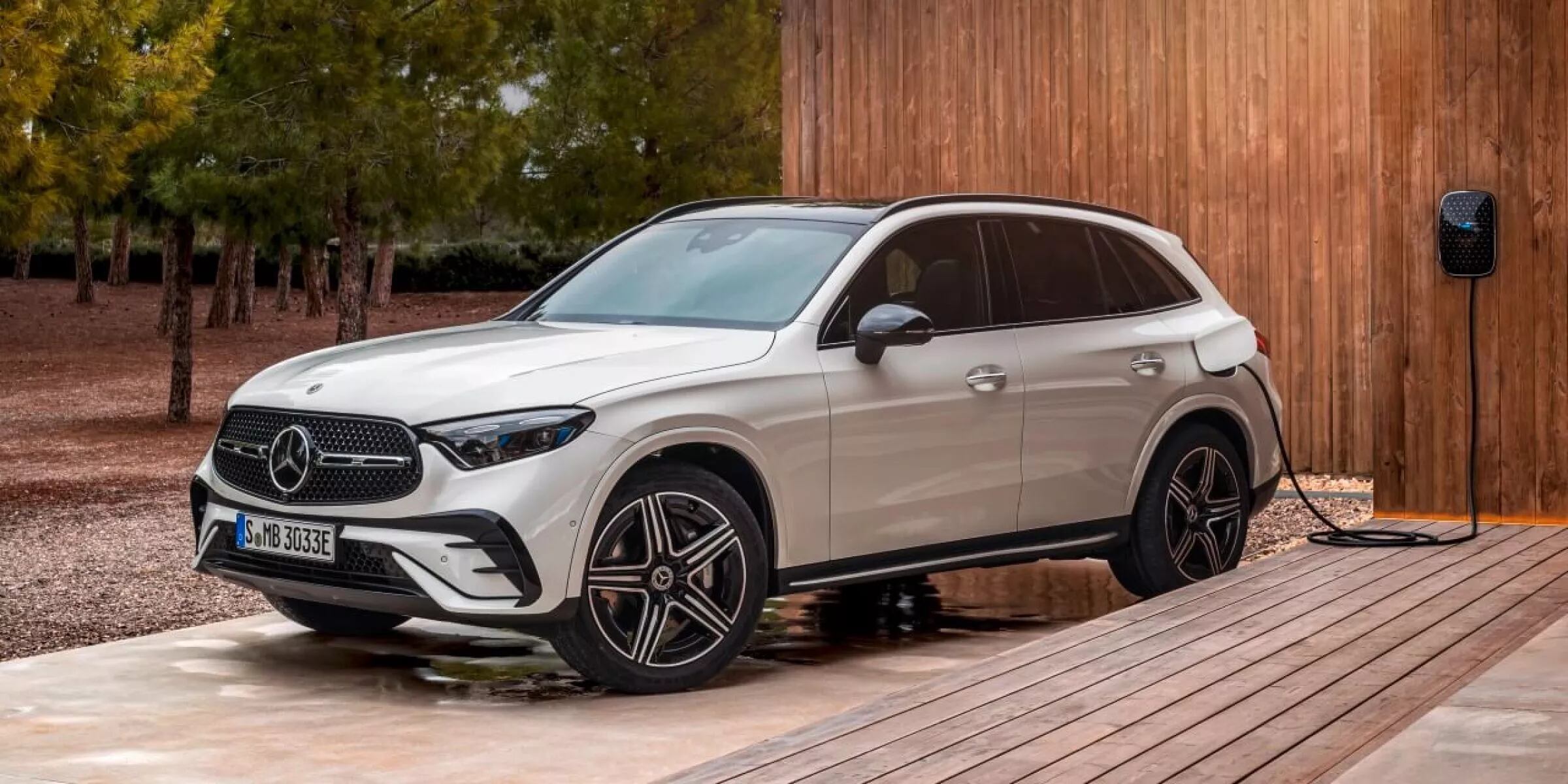 Un modelo enchufable de Mercedes.