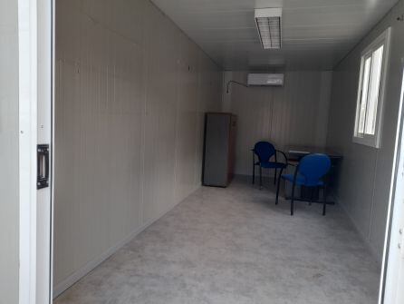 Interior del barracón, aún sin amueblar, que tendrán que utilizar los técnicos sanitarios de Emergencias a partir de ahora