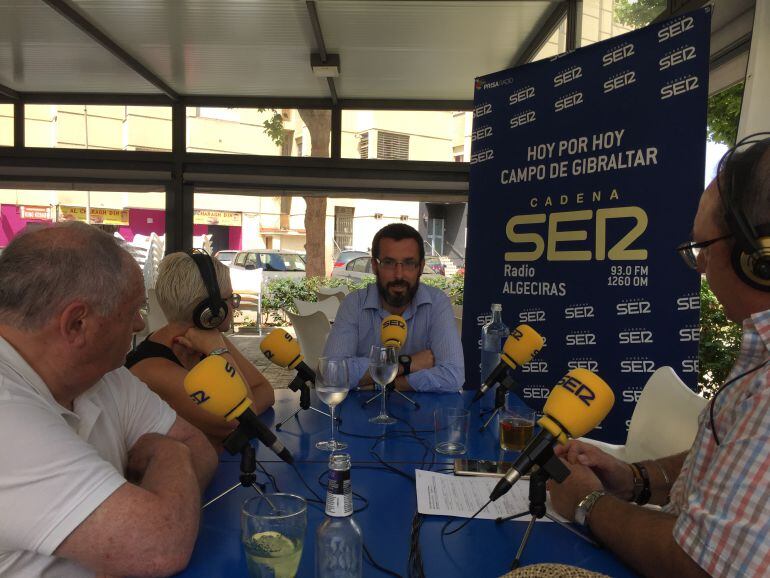 Antonio Pérez Carmona, Yolanda Buxó y Juan Franco durante nuestro programa realizado des el Bar Marítimo El Gallego en La Línea de la Concepción