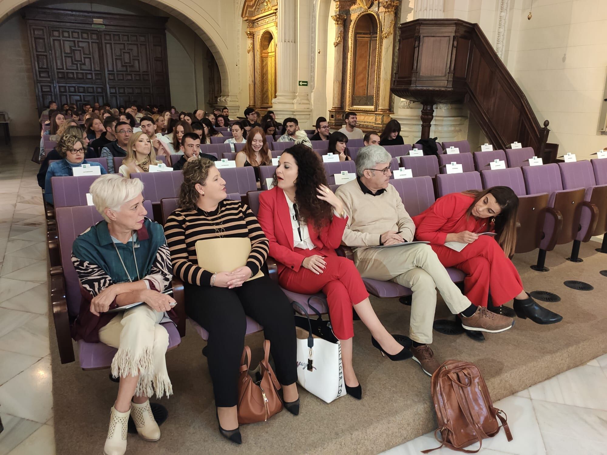 Presencia de público en unas jornadas desarrolladas en el antiguo Hospital San Juan de Dios de la capital jiennense