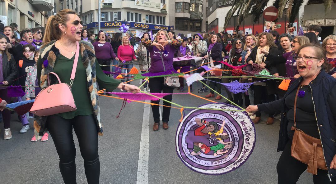 Algunas de las manifestantes que han participado en la protesta de esta tarde.