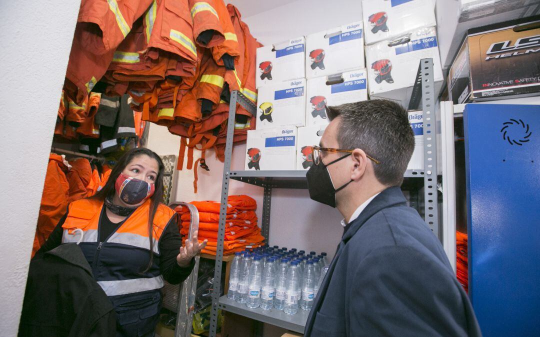 Visita a las dependencias de Protección Civil en Gandia 