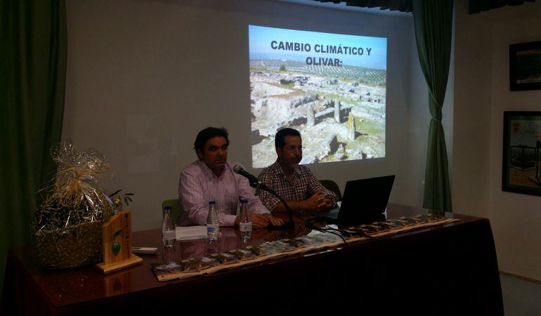 Conferencia Cambio climático y Olivar en la X Feria del Aceite de Porcuna