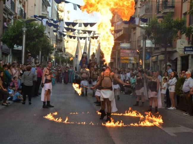 Actividades recreadas en la calle, con motivo de las Fiestas Íbero Romanas de Cástulo.