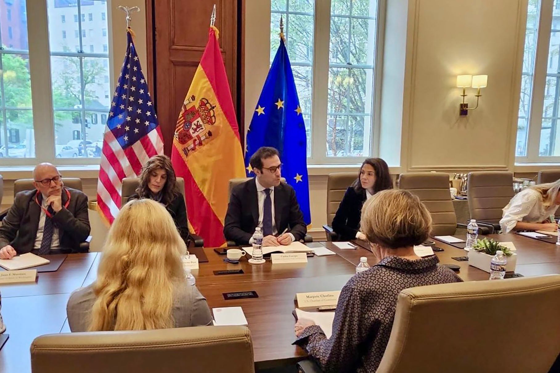 El ministro español de Economía, Comercio y Empresa, Carlos Cuerpo durante una de sus reuniones este martes en Estados Unidos