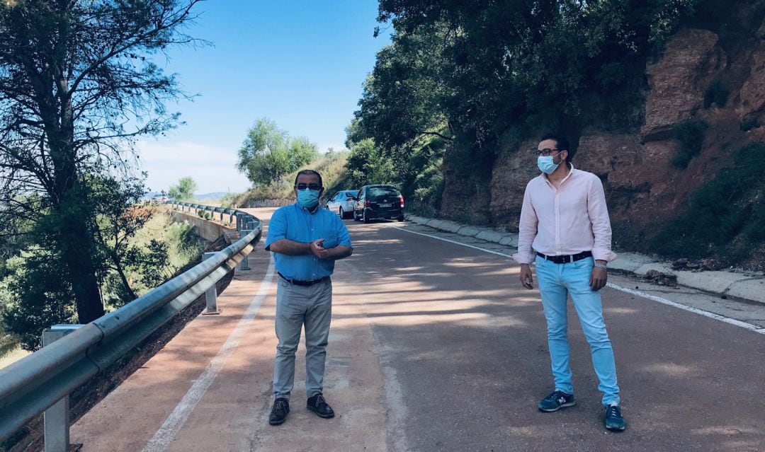 El diputado de Infraestructuras Municipales de la Diputación de Jaén, José Castro, visita la vía reparada entre Génave y Torres de Albanchez