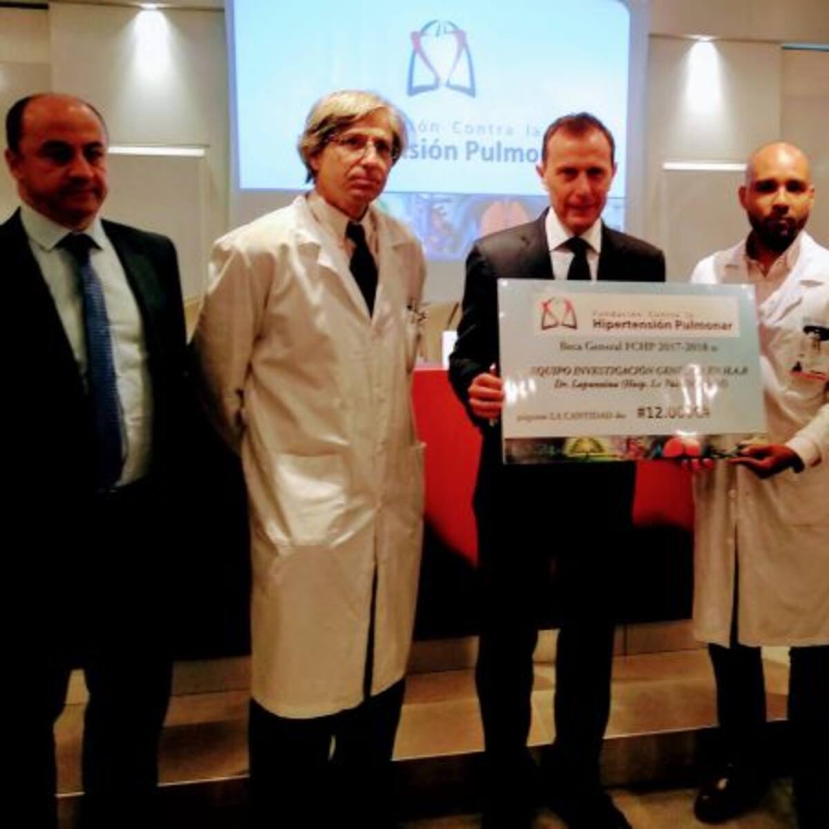 La Fundación contra la Hipertensión Pulmonar entrega su beca