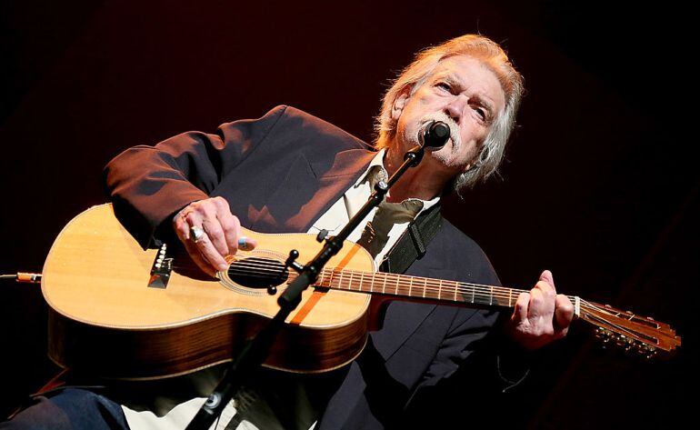 Guy Clark durante una actuación en Texas en abril de 2013