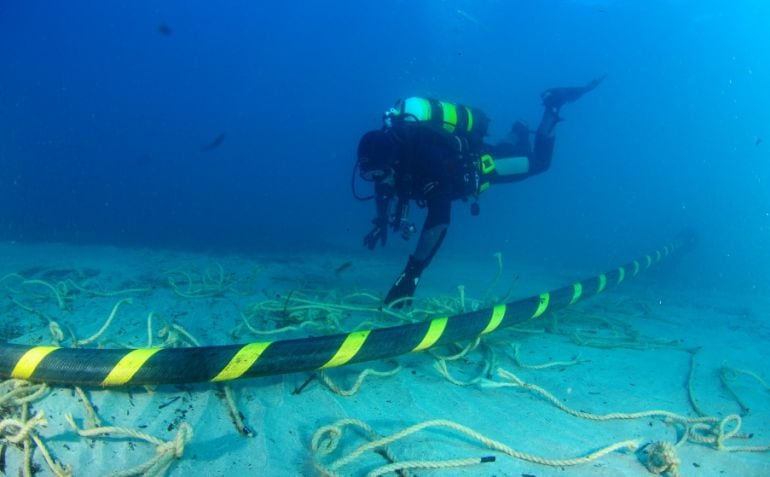 Antich queire que se restituya de inmediato el cable eléctrico entre Mallorca y Menorca.