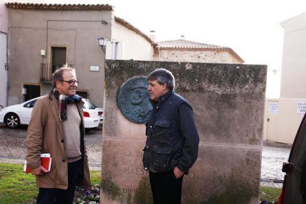 Strieder junto al escultor Ricardo Flecha