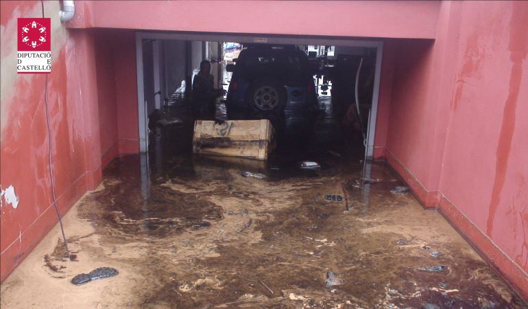 Los bomberos han realizado numerosas actuaciones en la provincia por el temporal de lluvia y viento