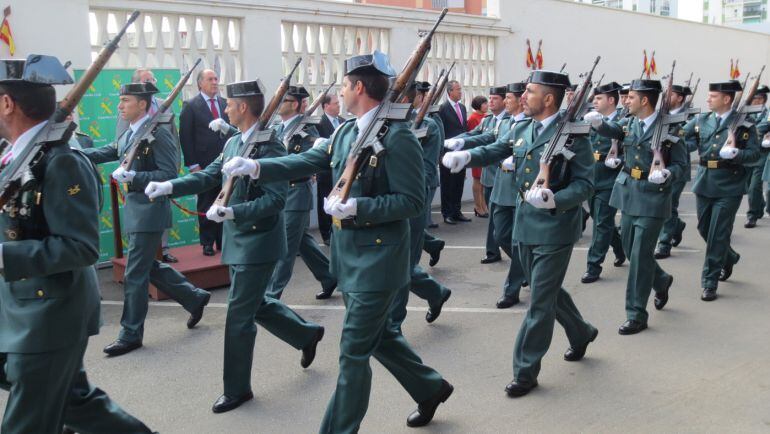 Desfile de guardias civiles en la Comandancia de Algeciras