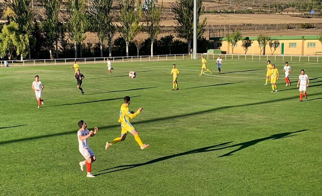 Los ribereños, de amarillo en Pallafría, fueron muy superiores a los burgaleses.