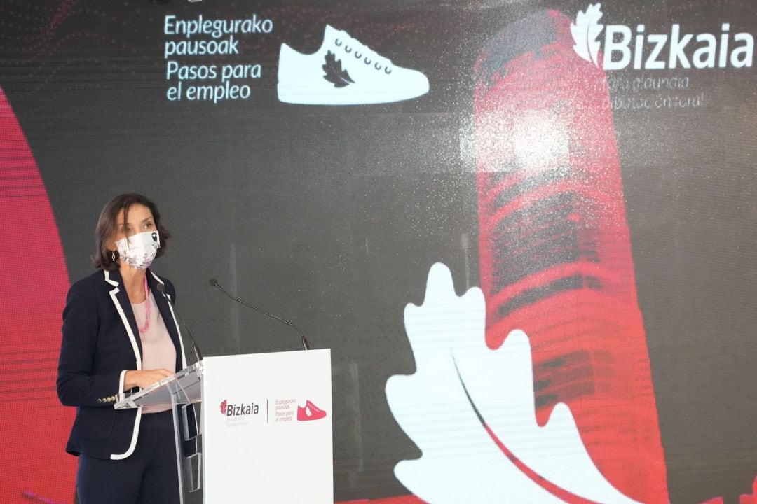 La ministra de Industria, Comercio y Turismo, Reyes Maroto, interviene en la presentación del Plan de Empleo 2020-2023 de la diputación foral de Bizkaia.