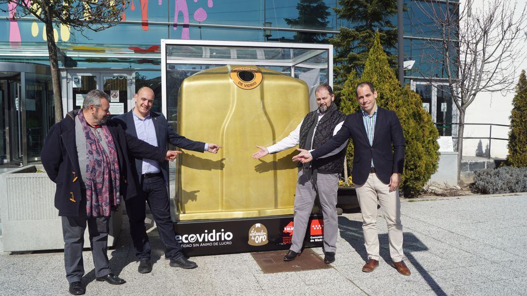 Contenedor de oro de Arroyomolinos por el reciclaje de vidrio