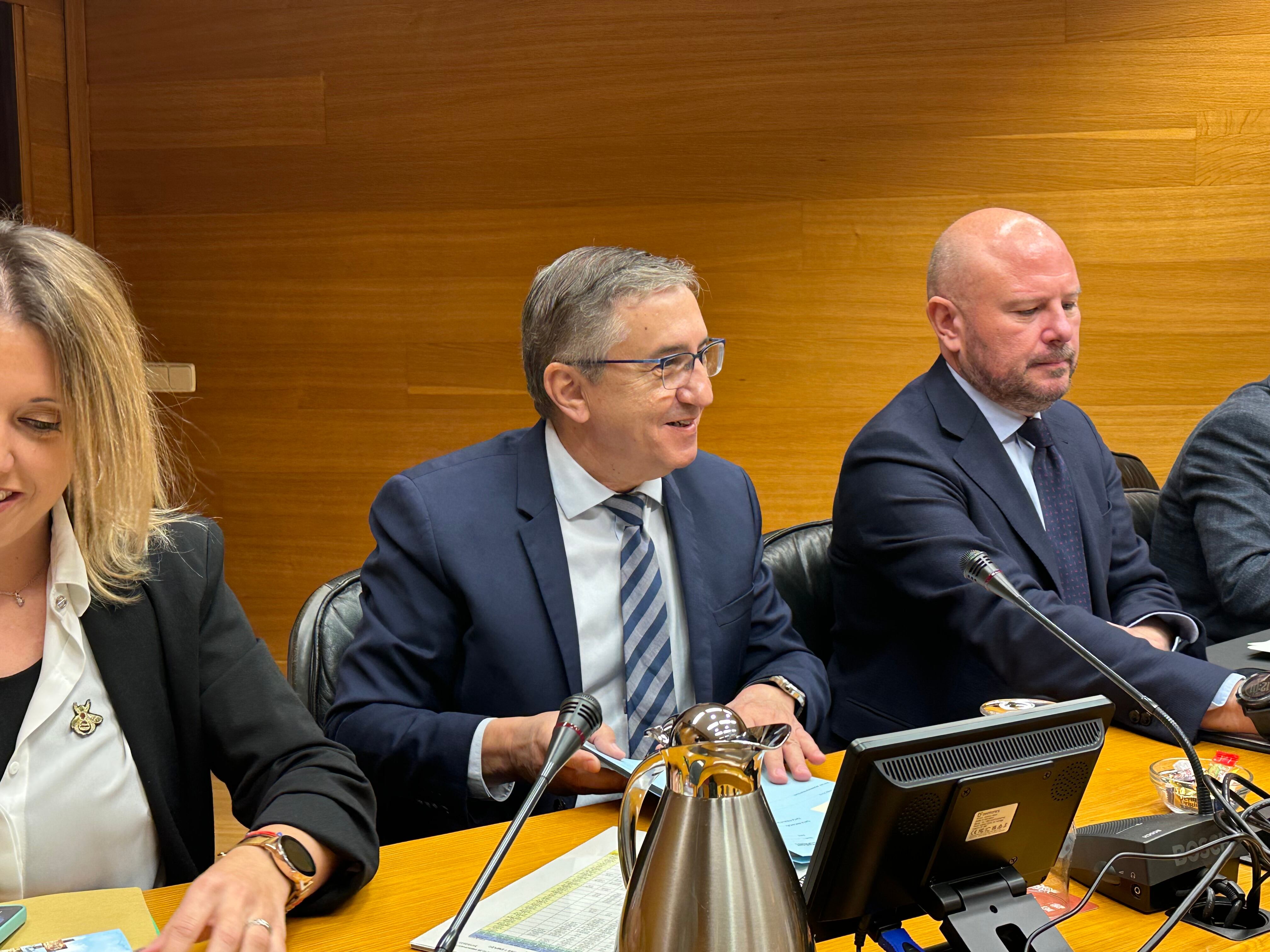 El conseller de Educación, José Antonio Rovira, durante su comparecencia para explicar los presupuestos de 2024 de su cartera. Foto: GVA