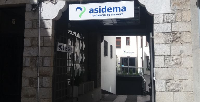 Residencia de mayores ubicada en la calle El Tostado (Ávila)