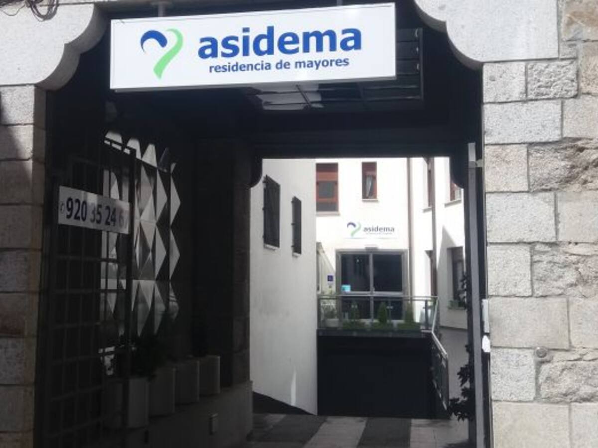 Los trabajadores de la residencia de ancianos 'Asidema' se movilizan