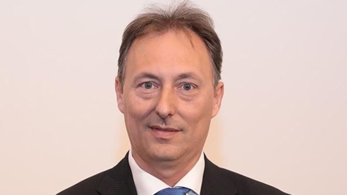 Sanabria llora el fallecimiento de Manuel Antonio Santiago