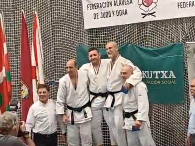 Judocas que participaron en la competición de Veteranos