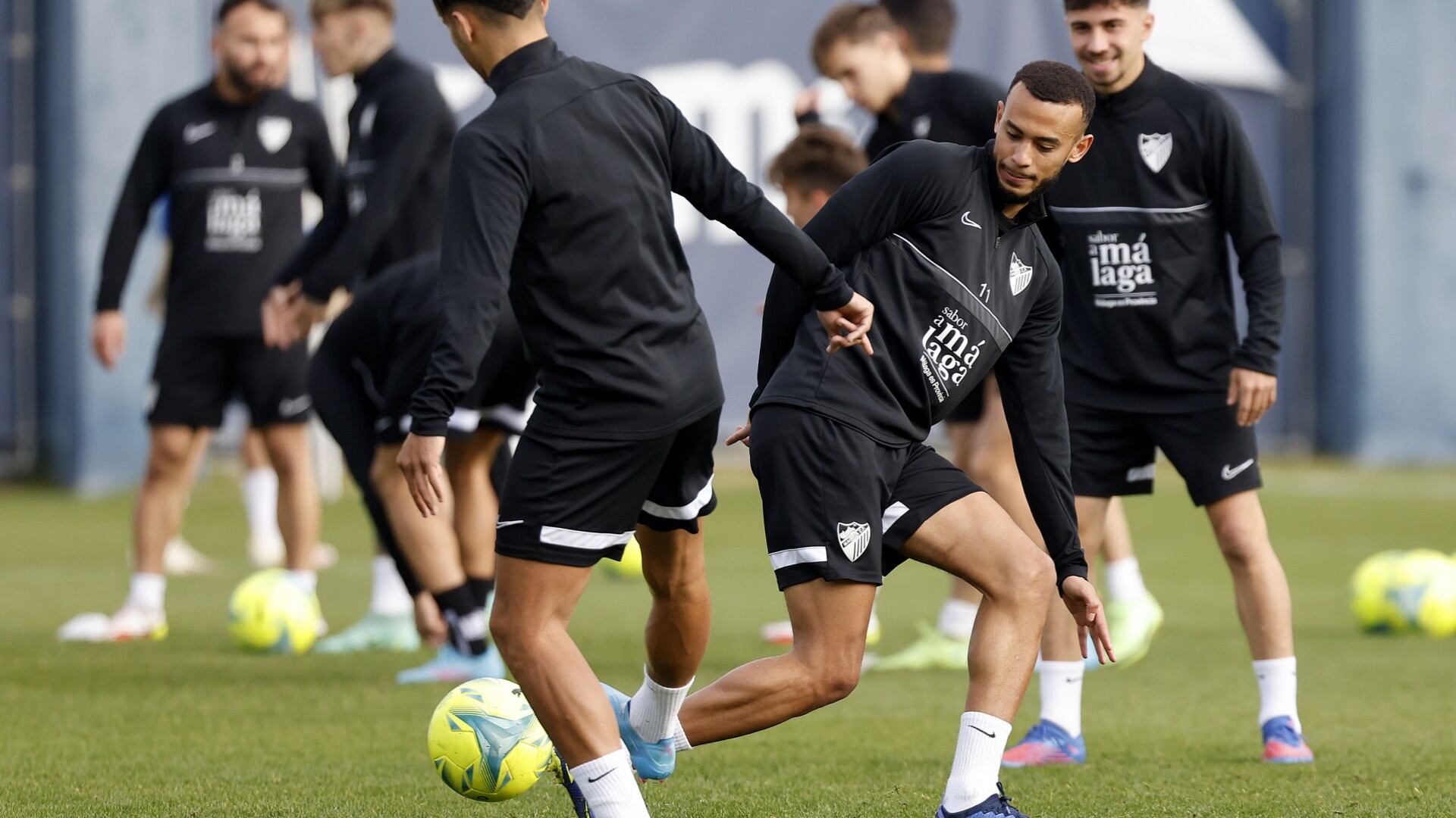 El centrocampista Hicham volvió a los entrenamientos tras superar unos problemas físicos