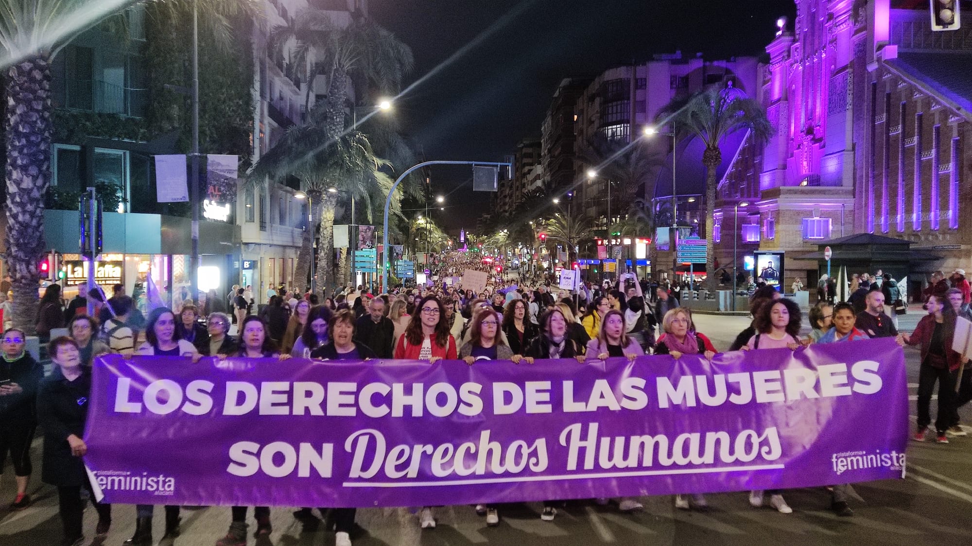 La manifestación del 8-M de Alicante ha sido multitudinaria