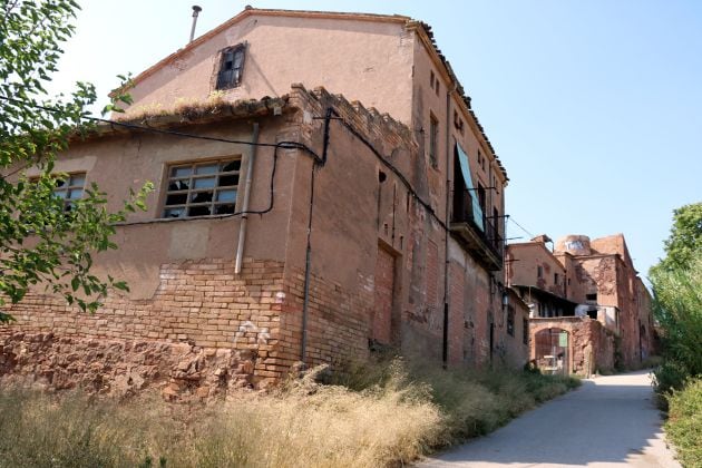 La fábrica abandonada de Manresa donde habían sucedido los hechos, cuando la víctima tenía 14 años