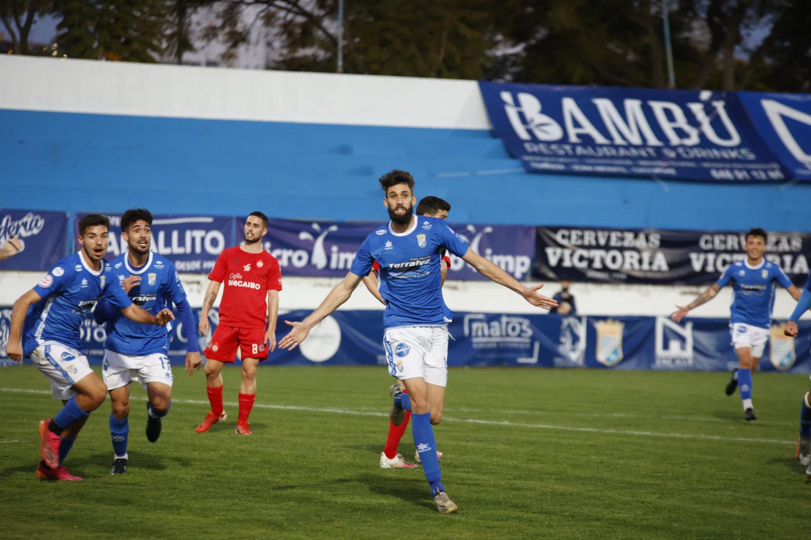 Borja celebra el gol del Xerez CD ante el Utrera