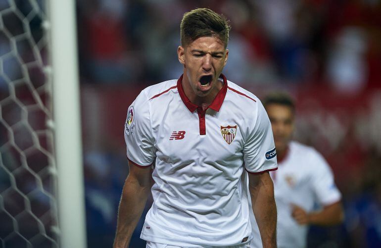 Luciano Vietto, cedido por el Atlético, con la camiseta del Sevilla.