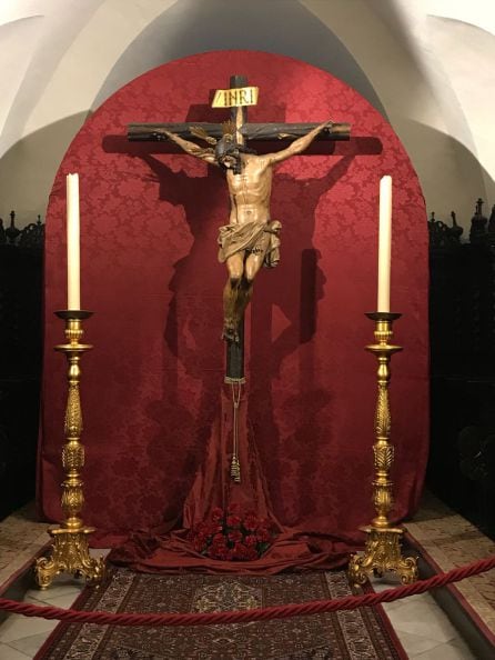 El Cristo del Mayor Dolor, en el coro de San Lorenzo