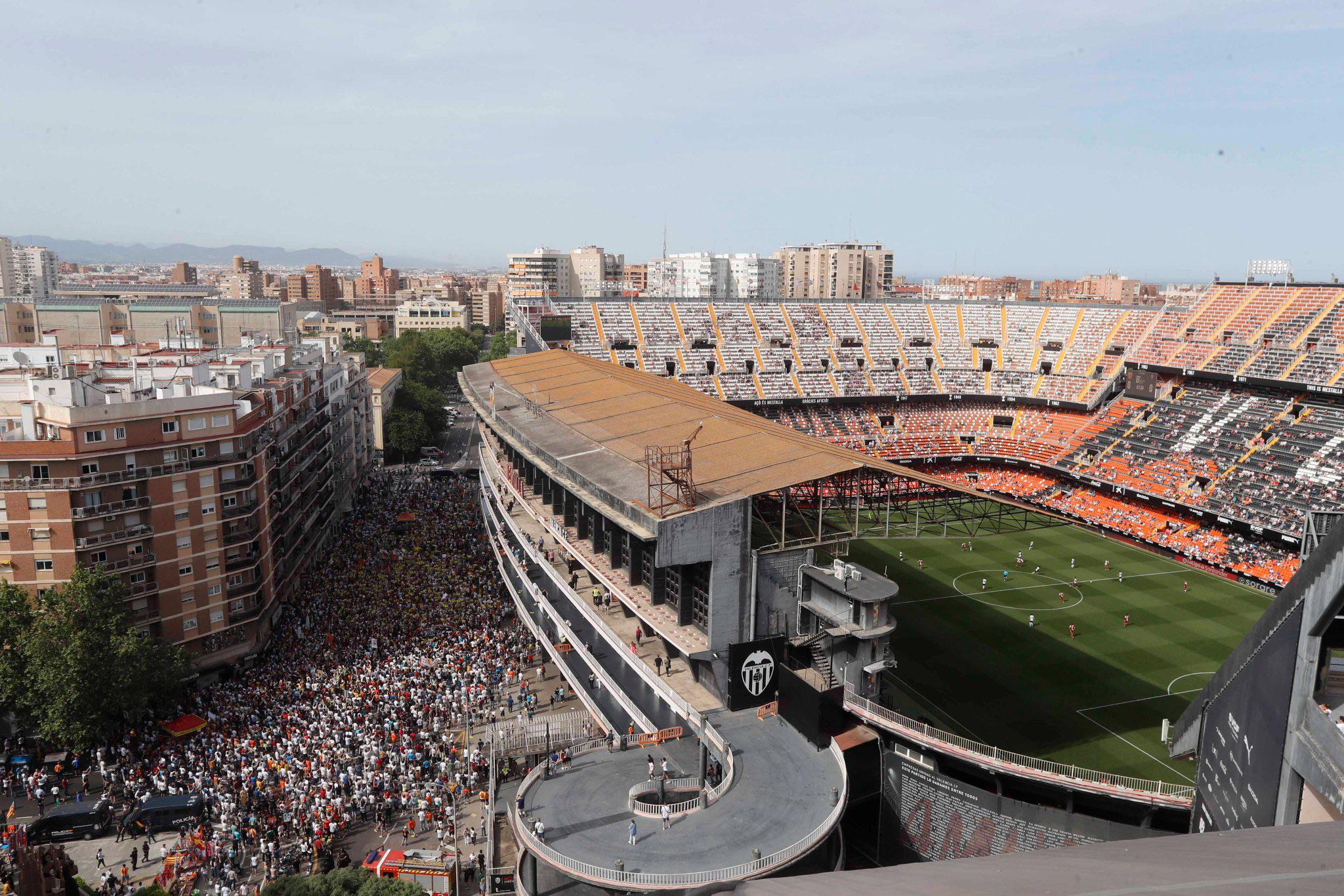 Imagen de Mestalla casi vacío en un Valencia-Celta de la 21-22.