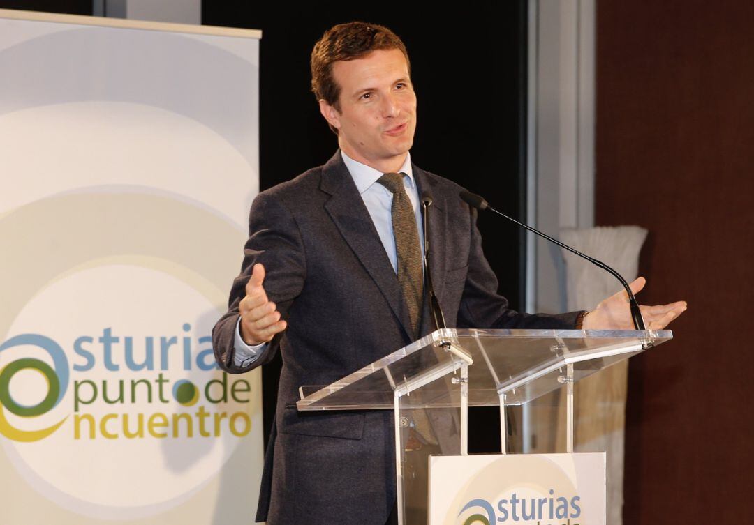 Casado optó por un desayuno con empresarios como su acto central de campaña en Asturias.