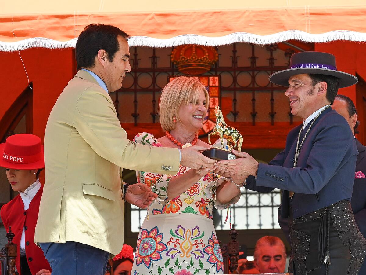 "Con la entrega del Caballo de Oro a la Hermandad del Rocío, Jerez le devuelve todo lo que ha hecho y hace por la ciudad”