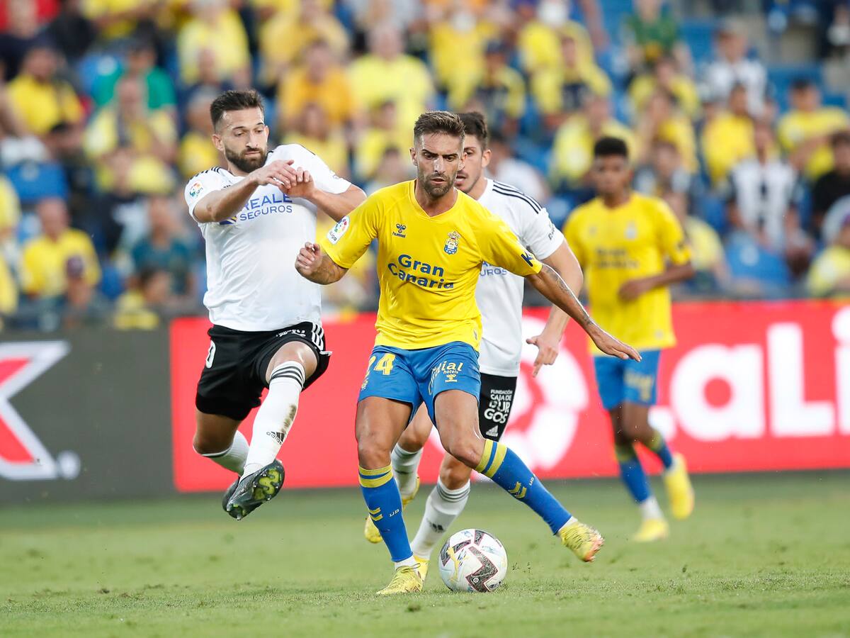 La UD Las Palmas descarrila ante la muralla del Burgos CF (0-2)