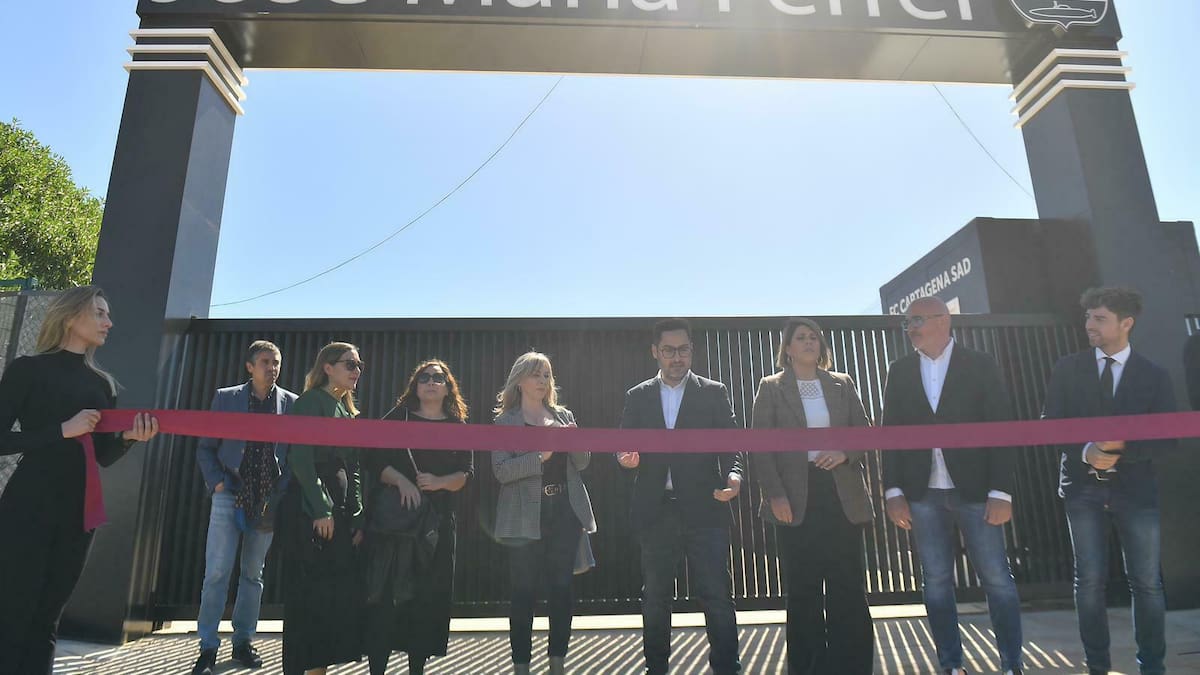 Cabisuar desmonta varios módulos de la Ciudad Deportiva del FC Cartagena