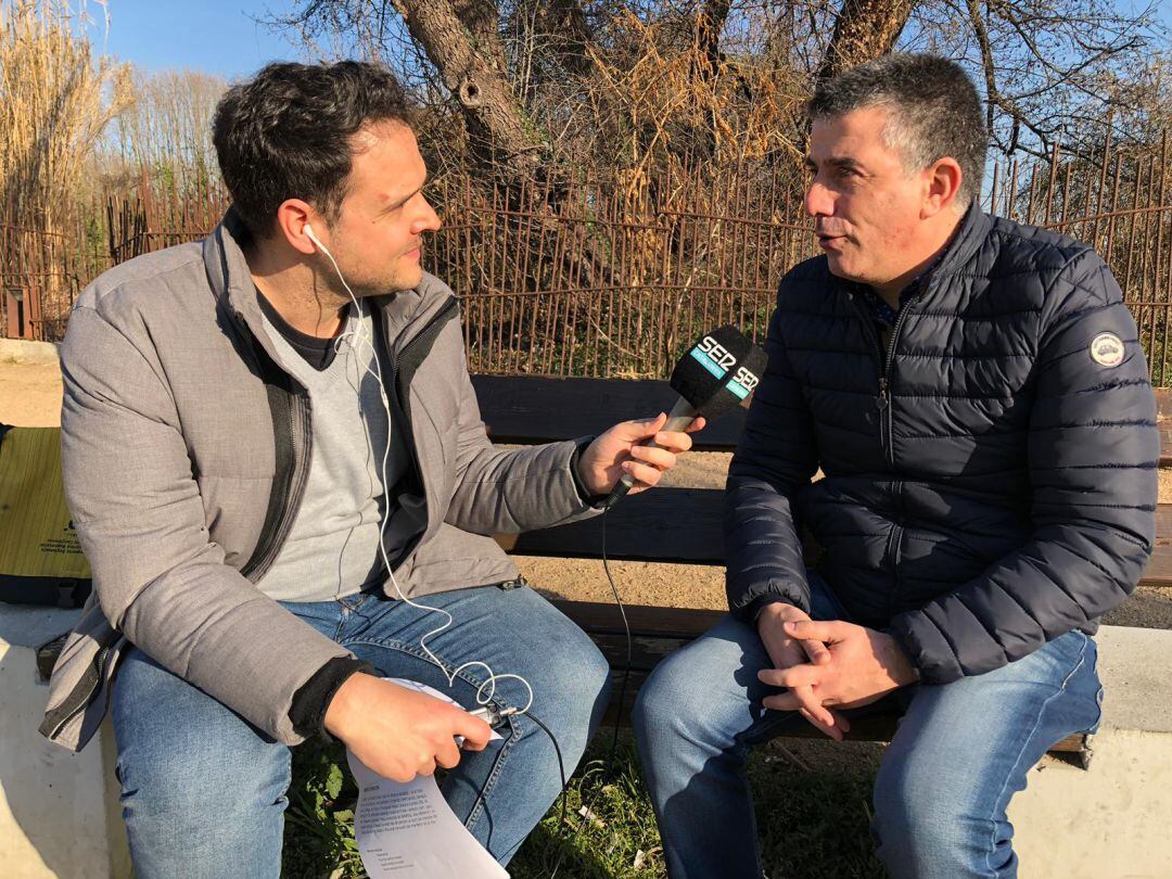 Jordi Altesa entrevistant a Jordi Viñas 