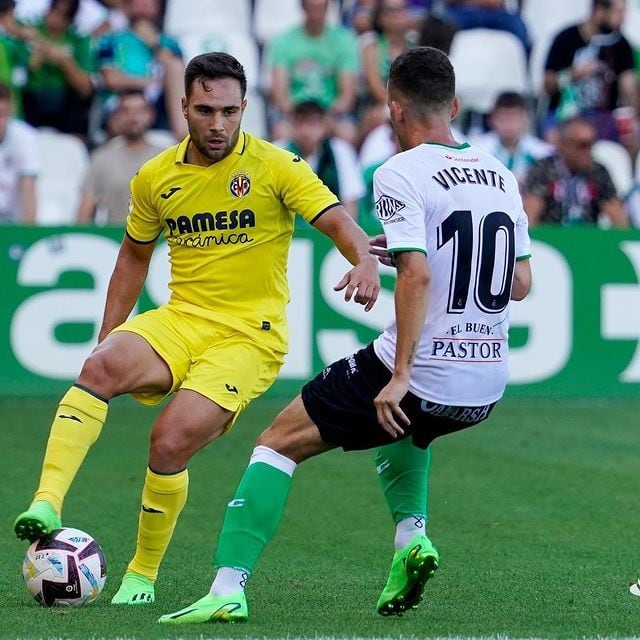 Leal durant un partit d'aquesta temporada amb el Vila-real B.
