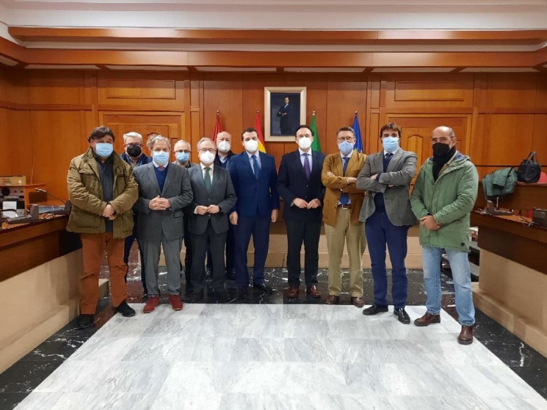 La reunión mantenida en el Ayuntamiento resultó fructífera