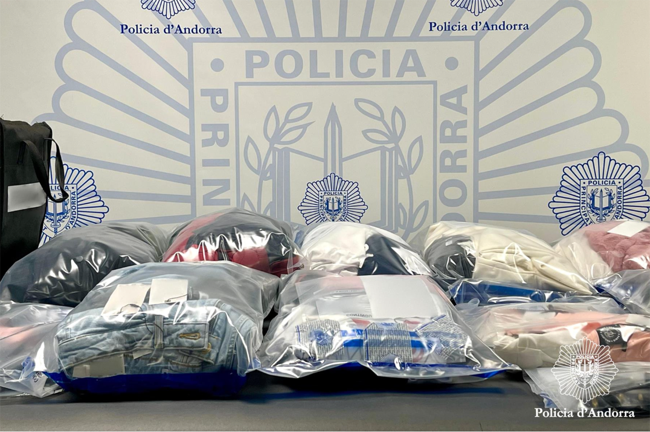 La mercaderia furtada pels tres homes no residents.