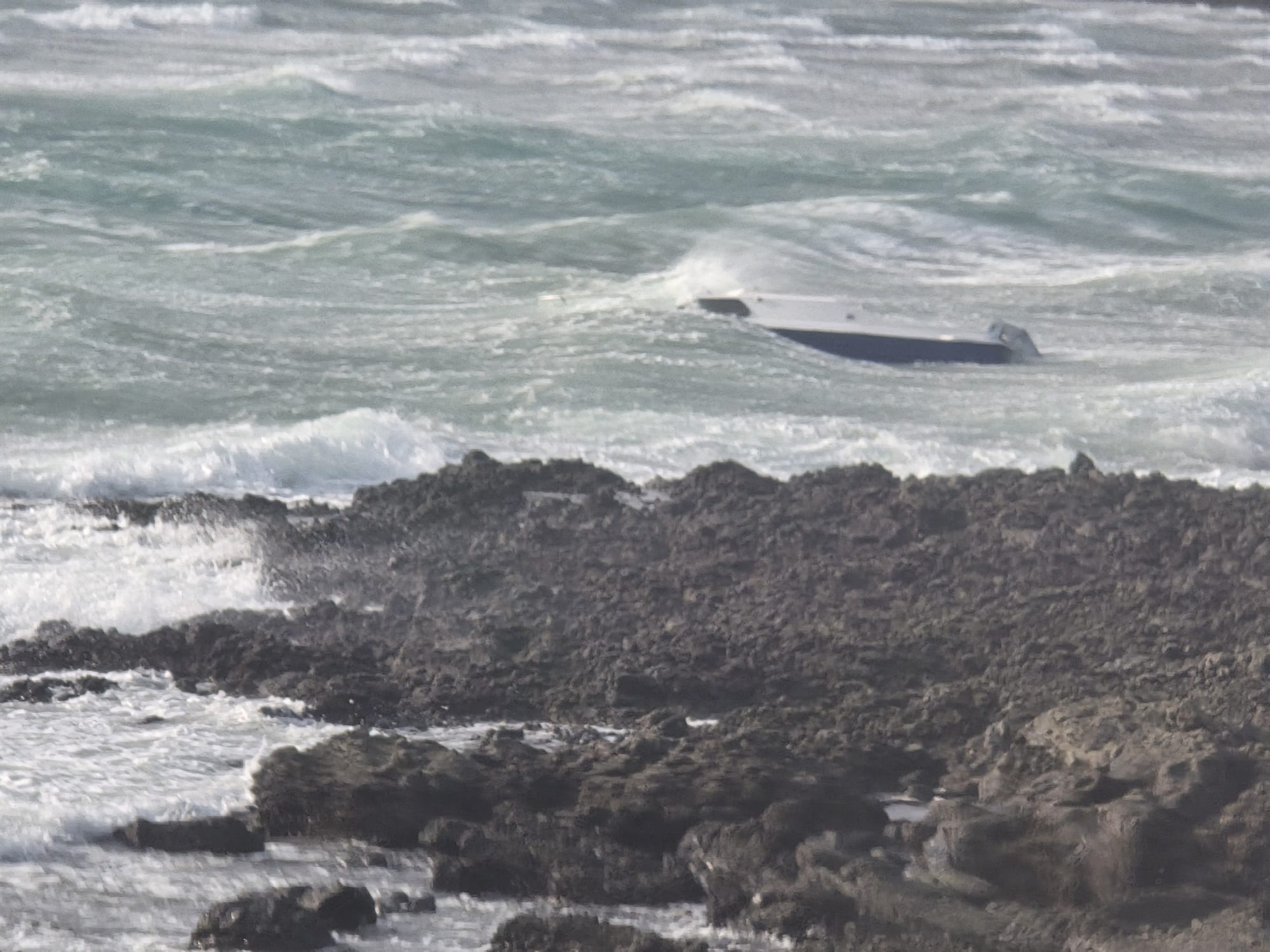 Barco hundido en La Graciosa.