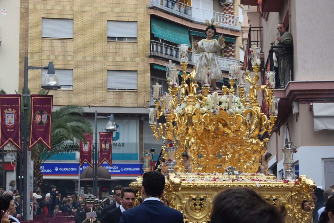 La imagen del Dulce nombre de Jesús de Motril entrando en carrera oficial