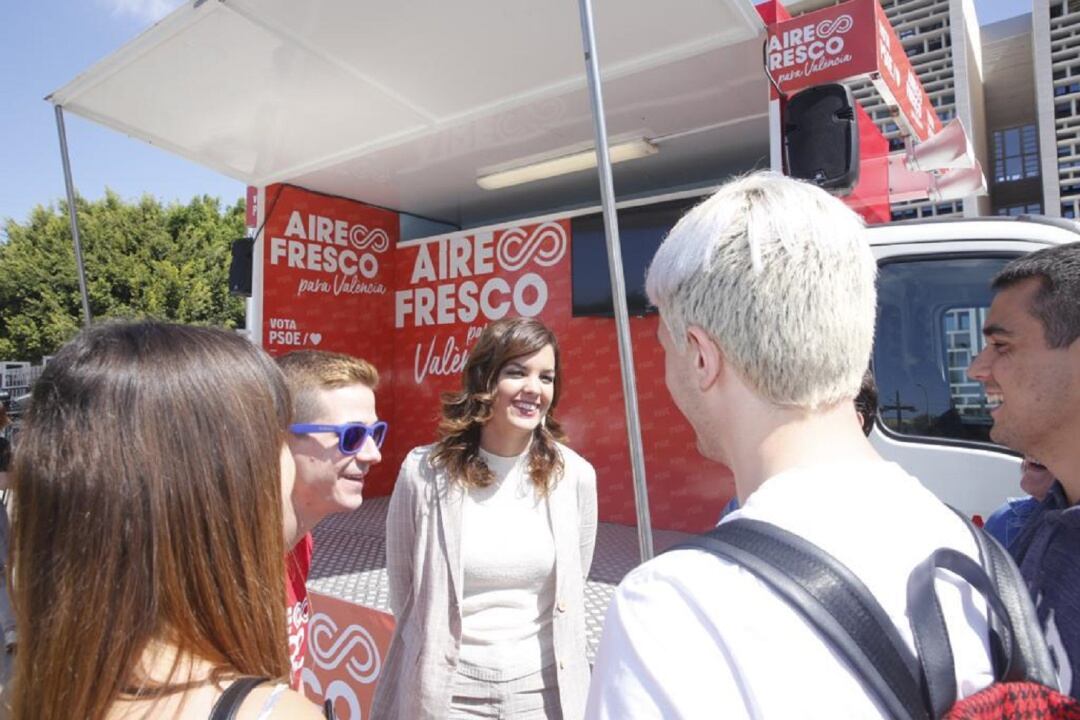 La candidata a la alcaldía, Sandra Gómez, en la Univeristat Politènica de València