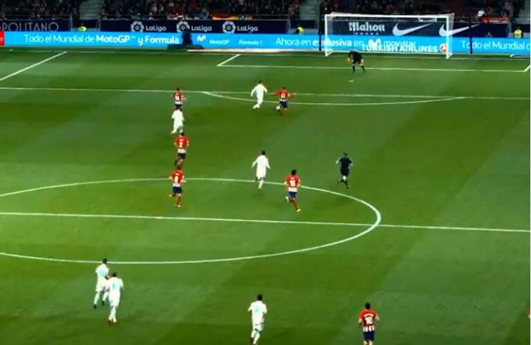 La acción de Lucas ante Borja Valle en el Wanda Metropolitano.