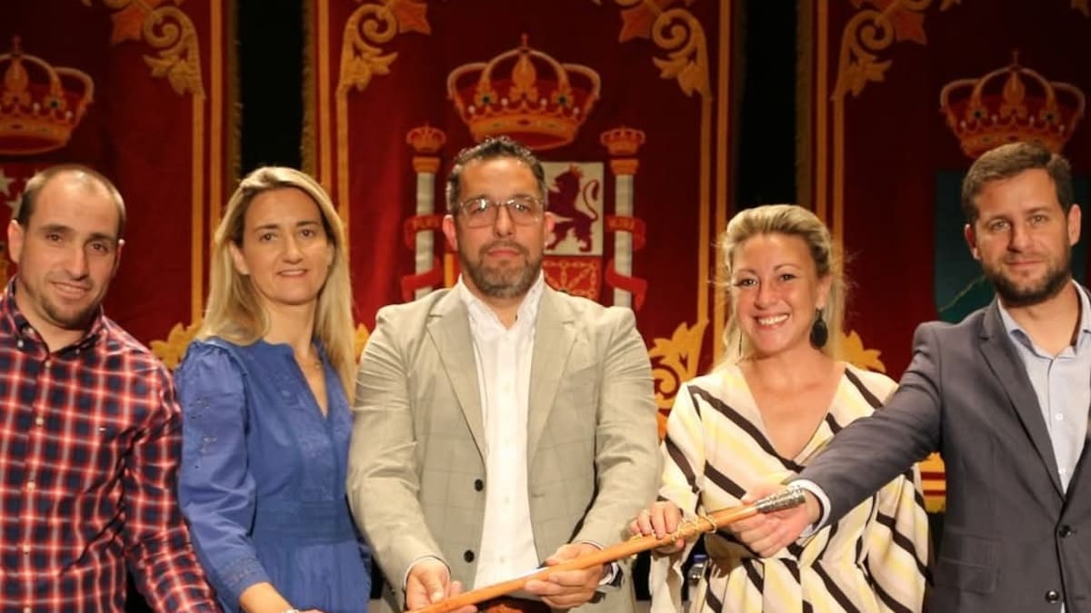 Hablamos con Rodrigo García Zafra, alcalde de Pedrezuela, que somete a una cuestión de confianza la aprobación de los Presupuestos Municipales 2025