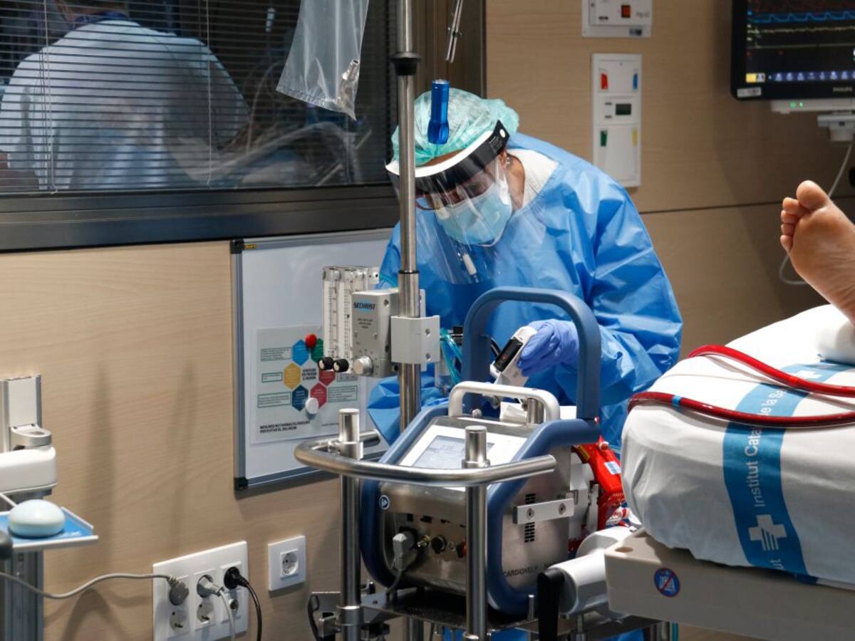 Crece la sexta ola en Cataluña, que supera los 500 hospitalizados por Covid