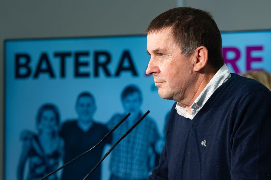 El coordinador general de EH Bildu, Arnaldo Otegi, en una imagen de archivo, cuando compareció junto con los encausados del caso Bateragune